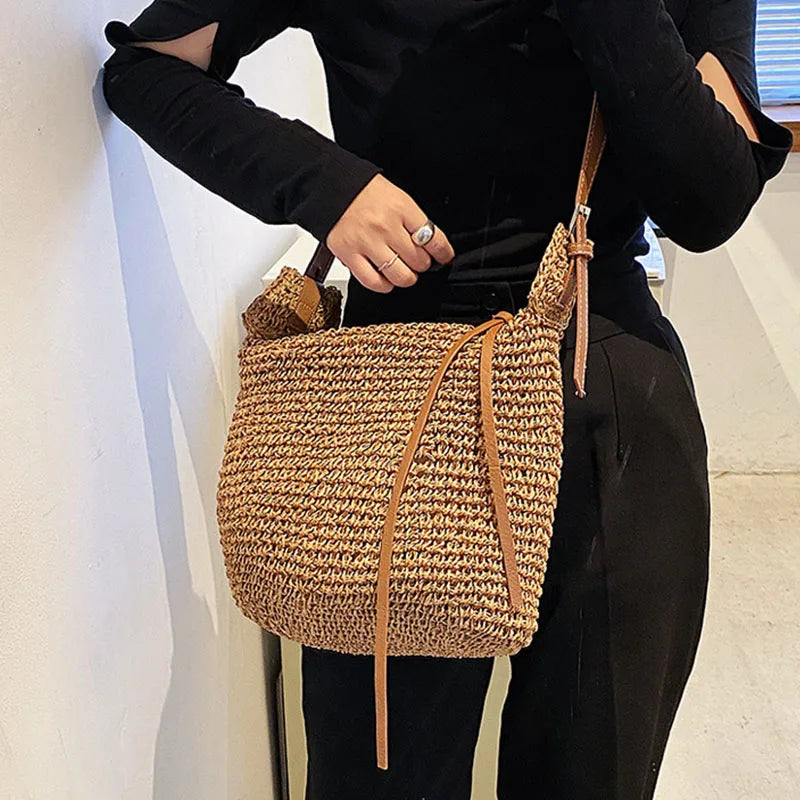 Bolso De Paja Con Correas De Piel