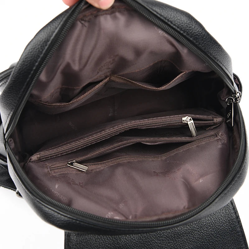 Bolso tipo mochila de cuero con transporte oculto