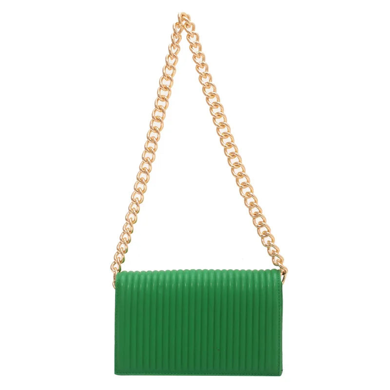 Bolso con cadena