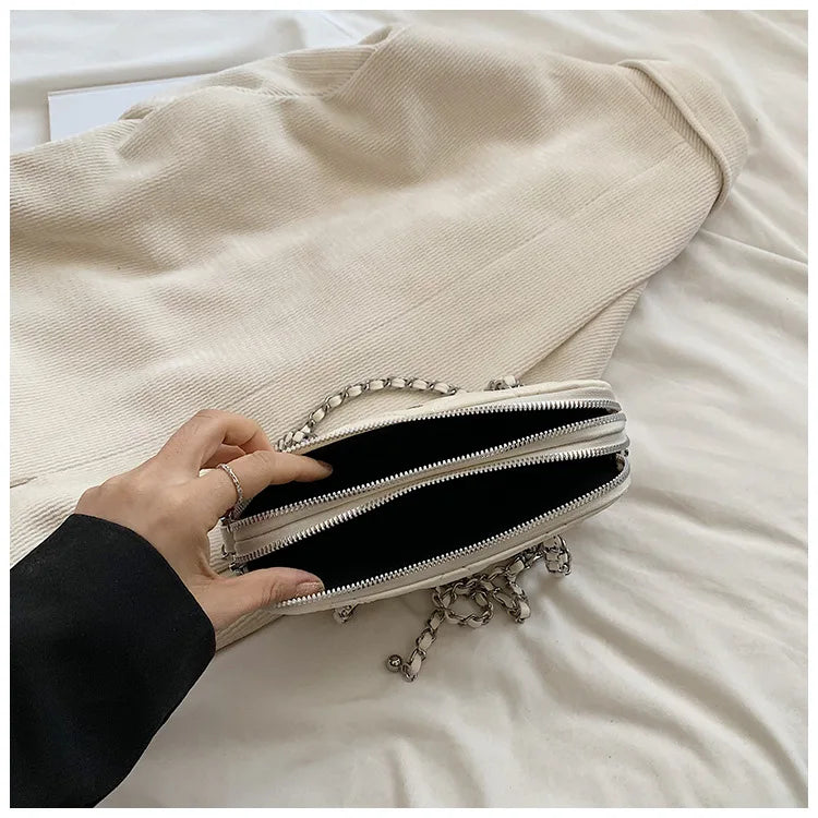 White Shoulder Bag With Chain Strap