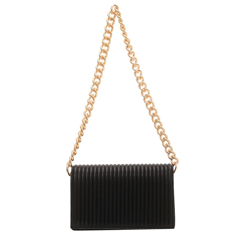 Bolso con cadena