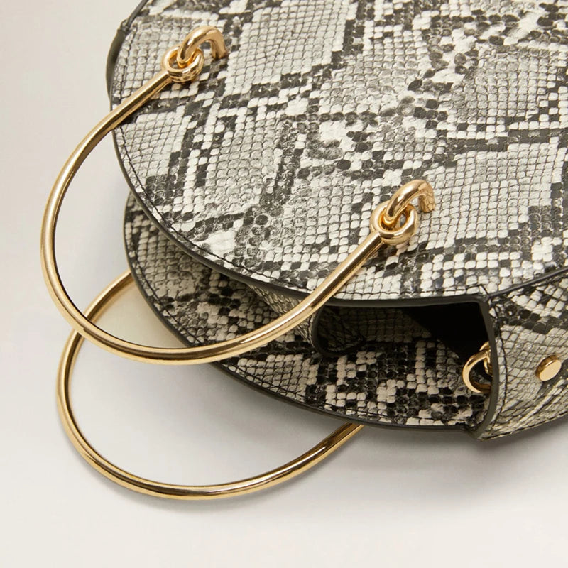 Round Clutch With Chain The Store Bags 