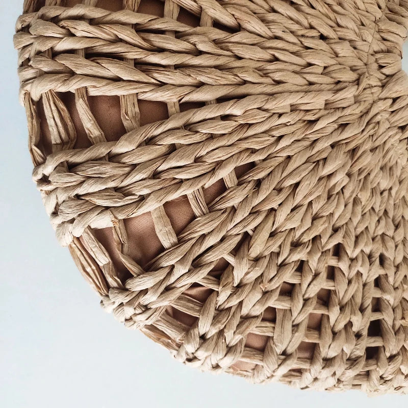 Bolso de paja con pompones