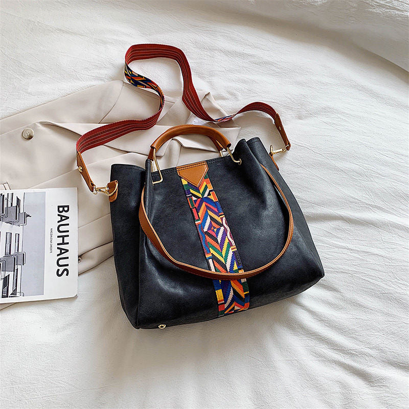Crossbody Leather Bag With Guitar Strap, Guitar Strap Purse, Wide Shoulder  Strap Bag, Gray Bag, Brown Bag, Gift for Her, BAG for WOMEN -  Denmark